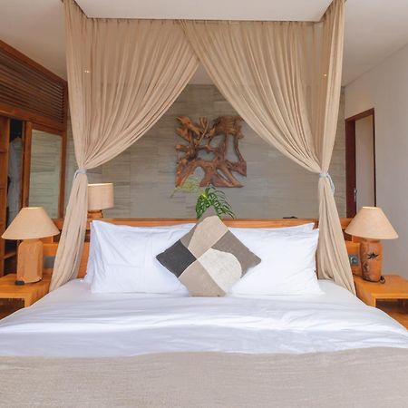 Villa Kaliente Toyapakeh Екстер'єр фото